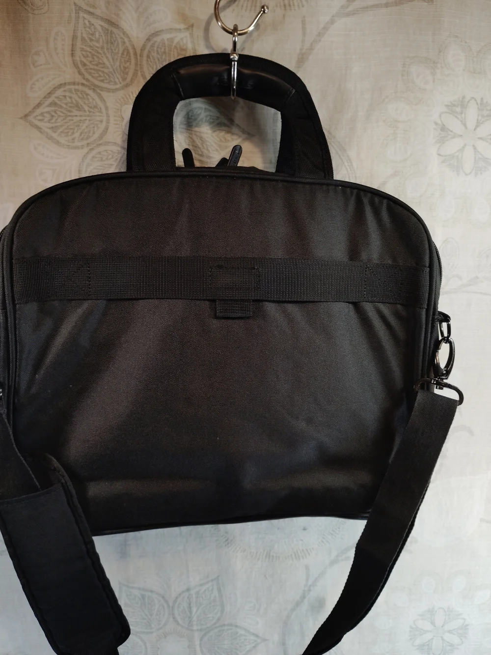 Targus Black Laptop, Messenger& Crossbody Bag with Padded Strap